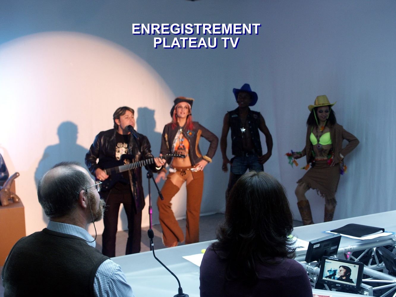 EMISSION PLATEAU TV 